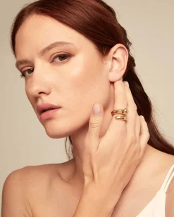 Anillo bañado en oro abierto diseño orgánico mujer