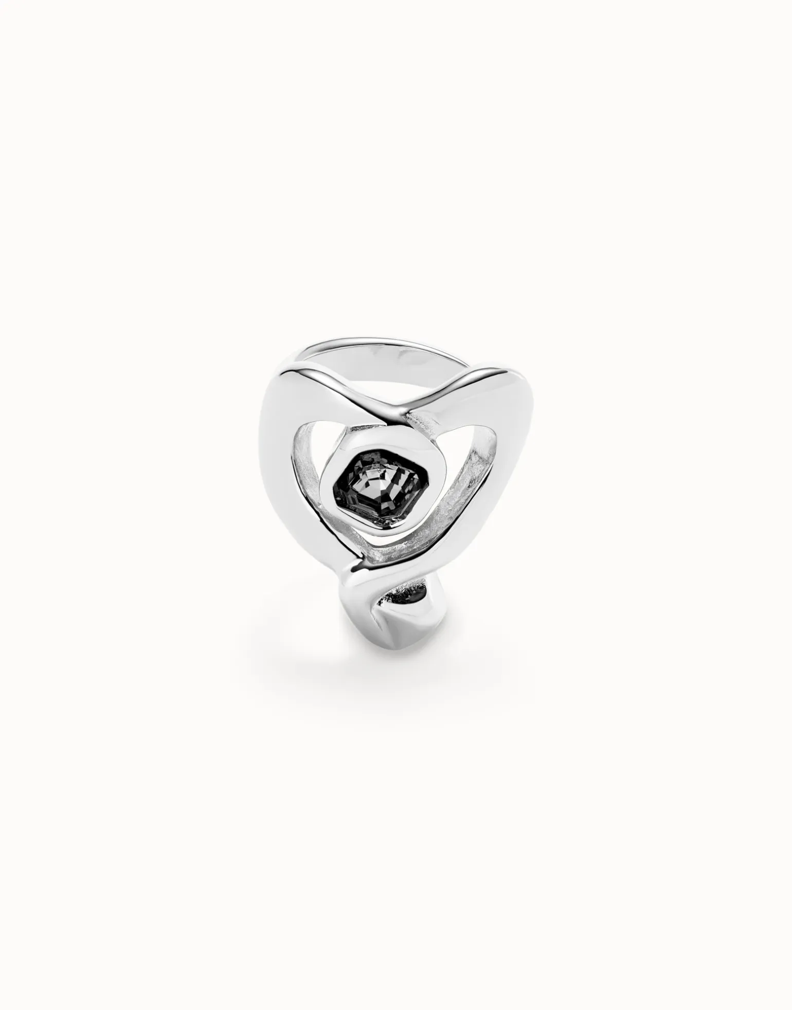 Anillo bañado en plata de ley con corazón grande central
