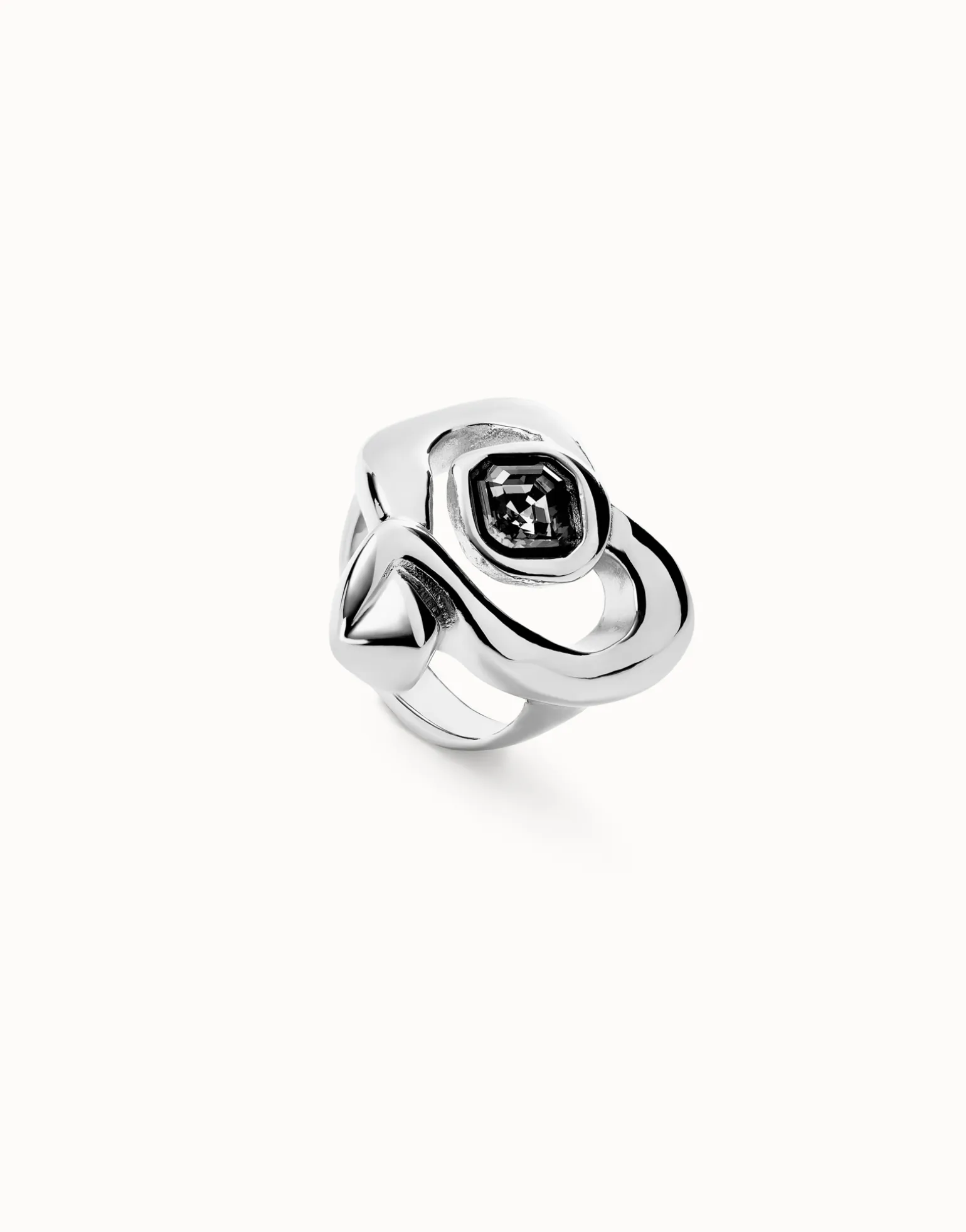 Anillo bañado en plata de ley con corazón grande central