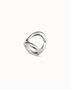 Anillo bañado en plata de ley con óvalo central grande