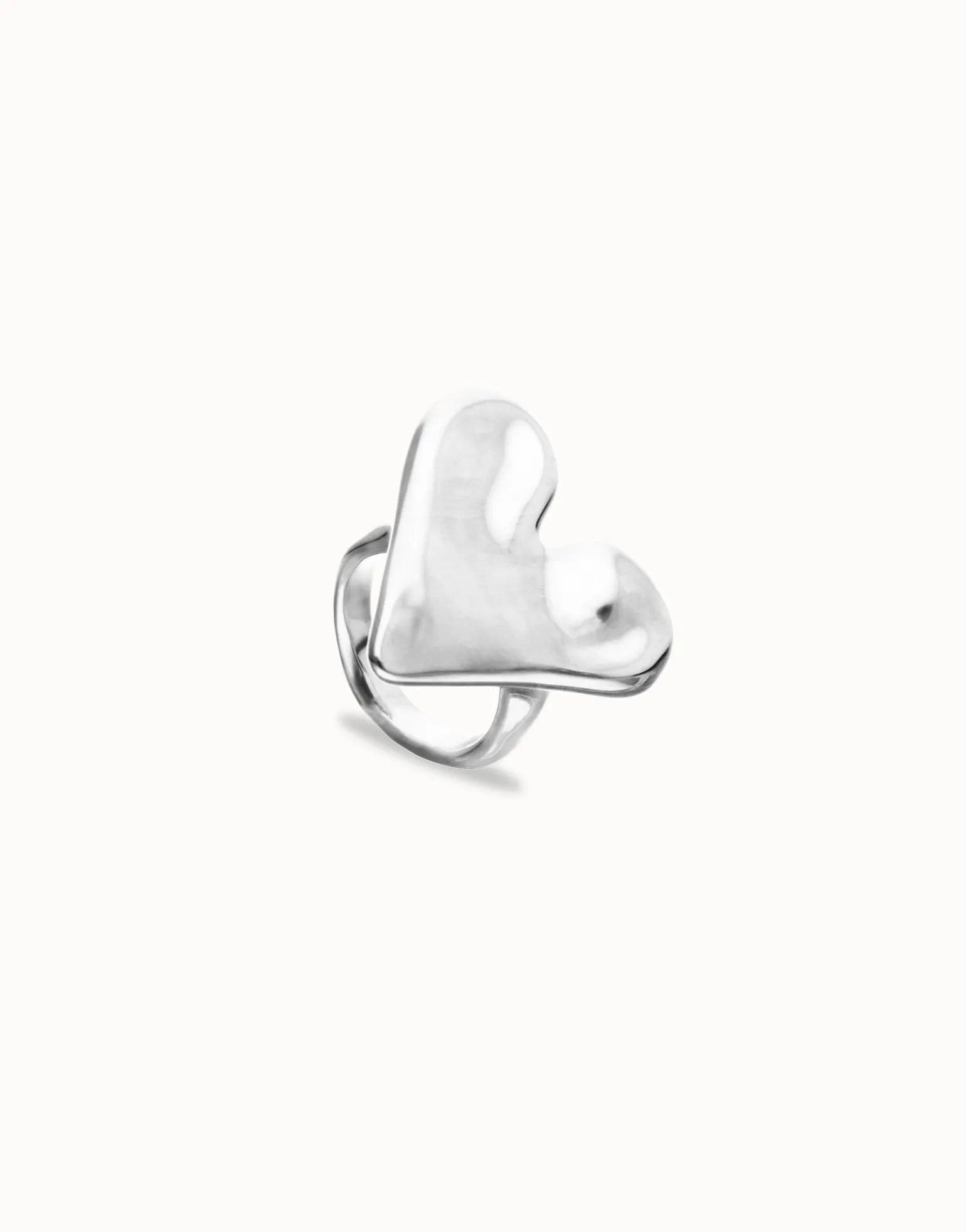 Anillo maxi bañado en plata de ley con forma de corazón