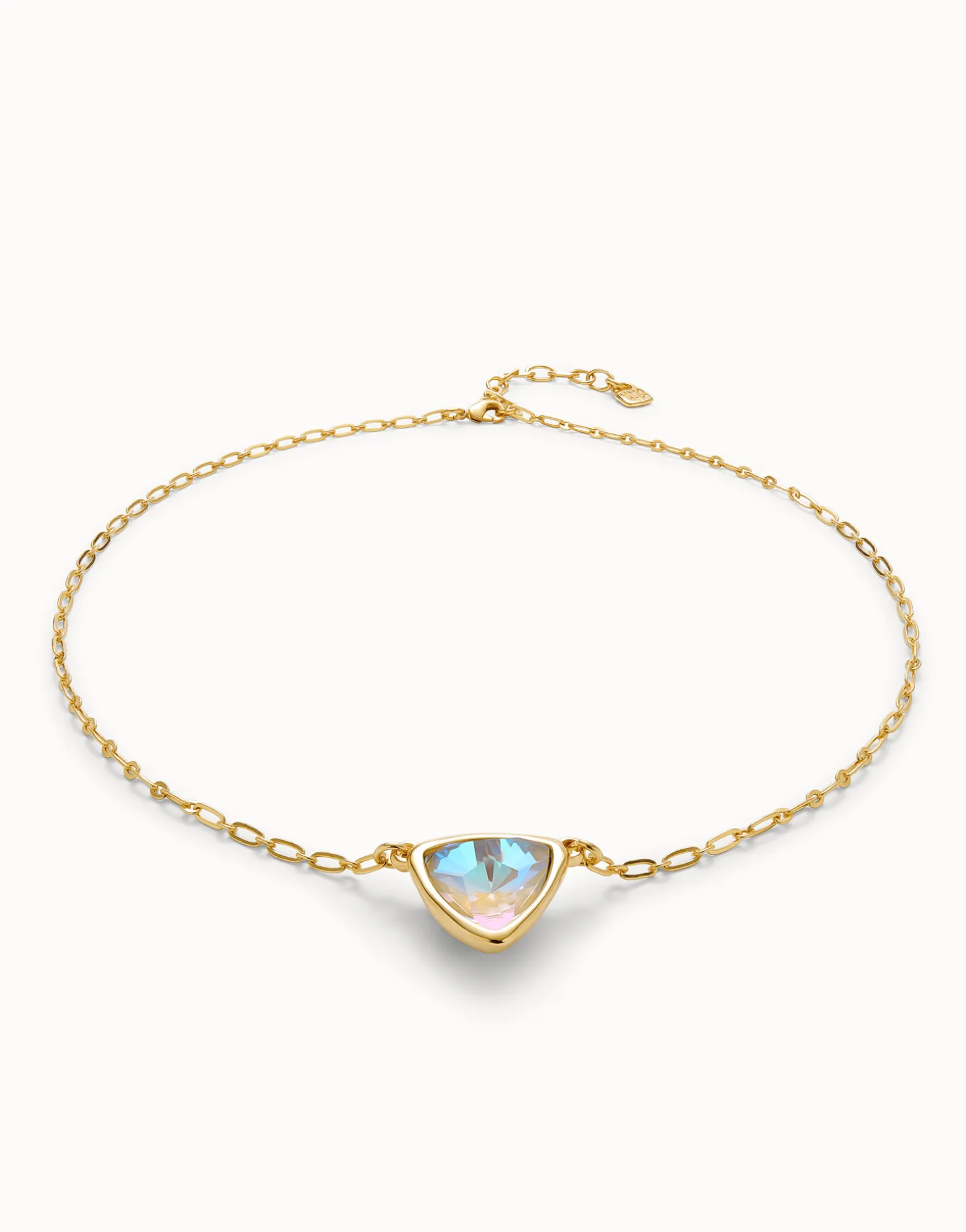 Colgante bañado en oro 18k de eslabones con triangulo y cristal multicolor