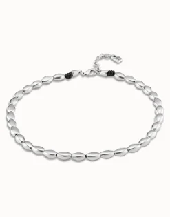 Collar de cuentas ovaladas bañadas en plata de ley.