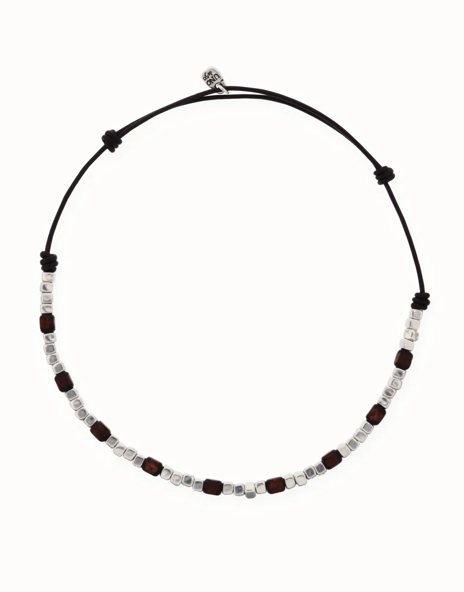 Collar de cuero con cuentas en plata y madera