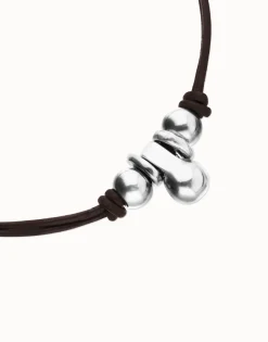 Collar de cuero con tres esferas bañadas en plata de ley