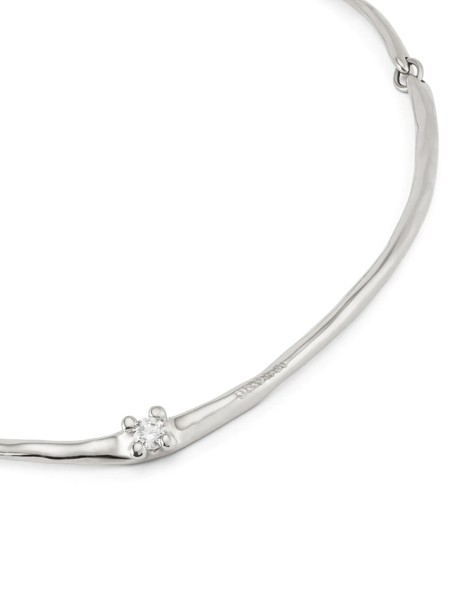 Collar rígido bañado en plata de ley y circonita blanca