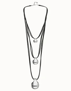Collar triple de cuero con tres esferas bañadas en plata de ley