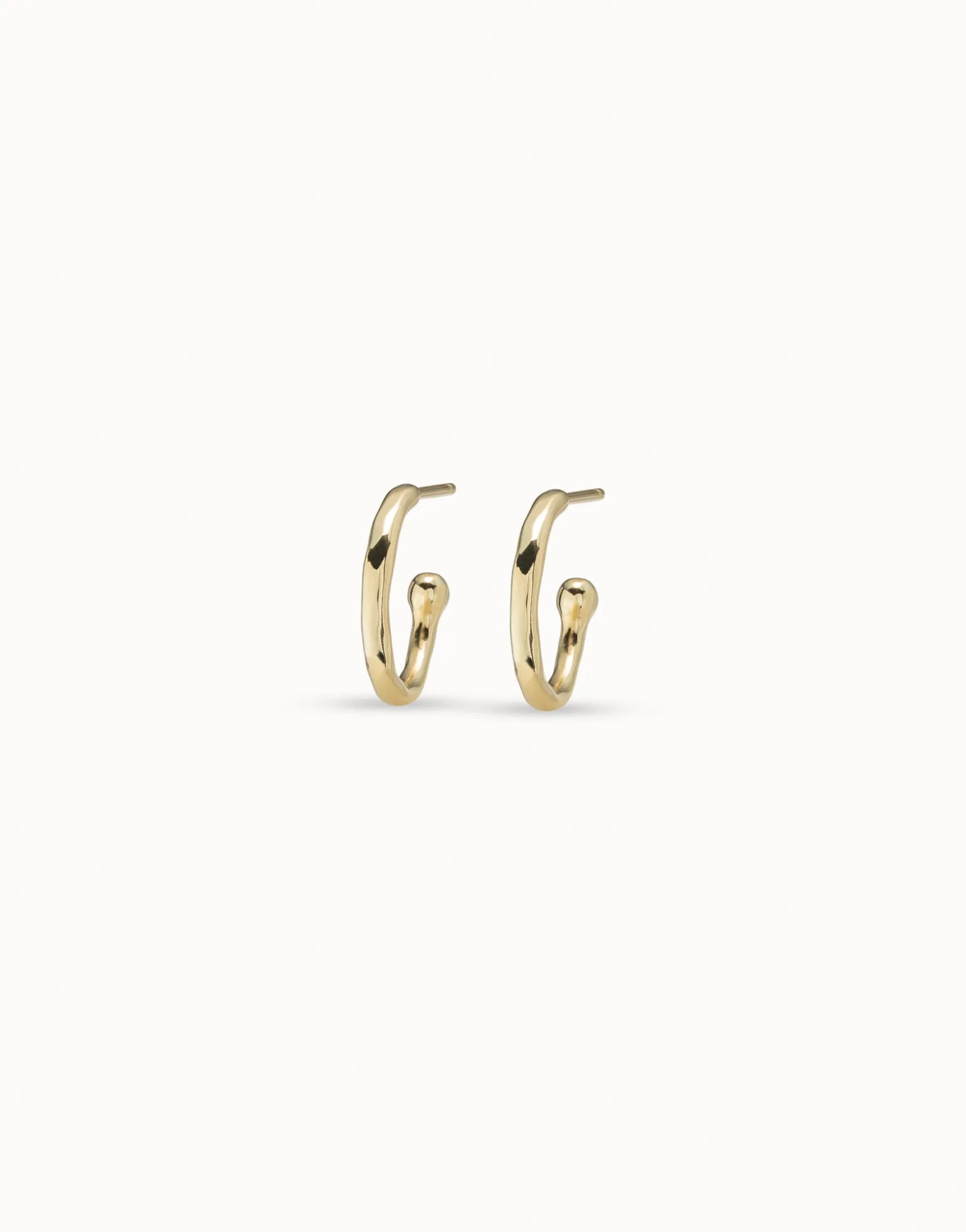 Pendientes en forma de aros bañados en oro de 18k