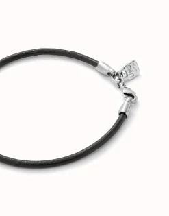 Pulsera de cuero cierre bañado en plata de ley.