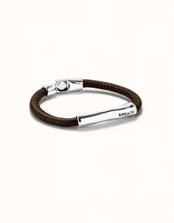 Pulsera de cuero marrón con detalle central bañado en plata de ley