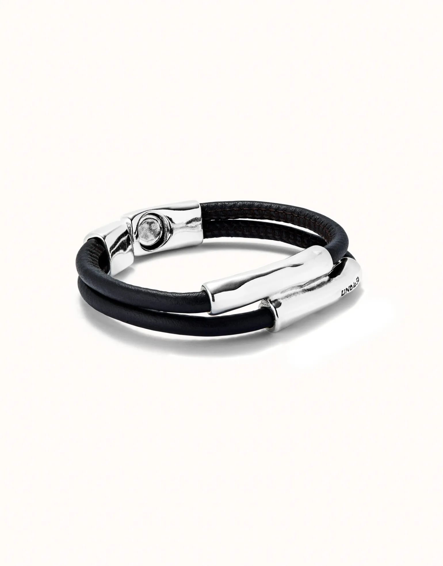 Pulsera doble cuero marron con dos tubos bañada en plata de ley