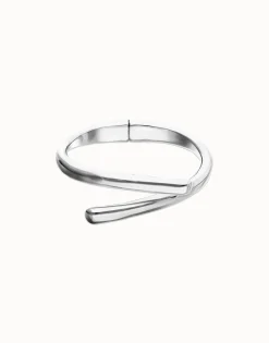 Pulsera rígida bañada en plata de ley con formas orgánicas entrelazadas
